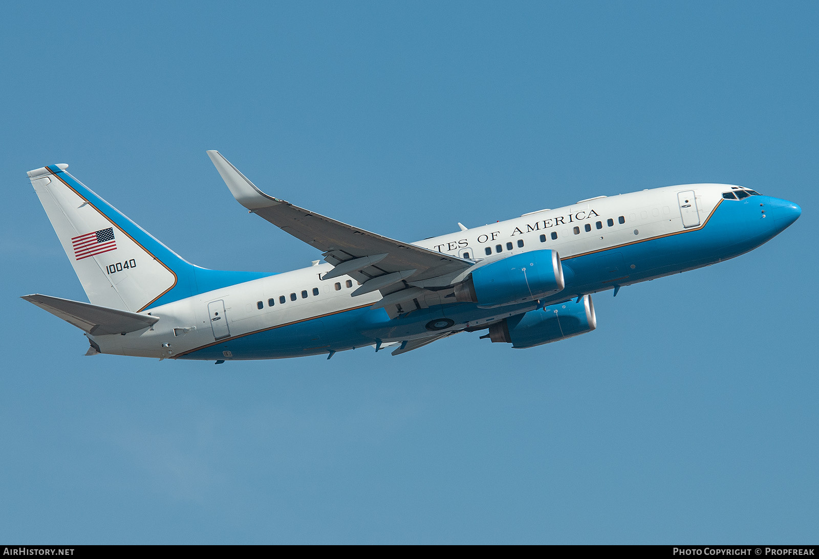 Aircraft Photo of 01-0040 / 10040 | Boeing C-40B | USA - Air Force | AirHistory.net #722758