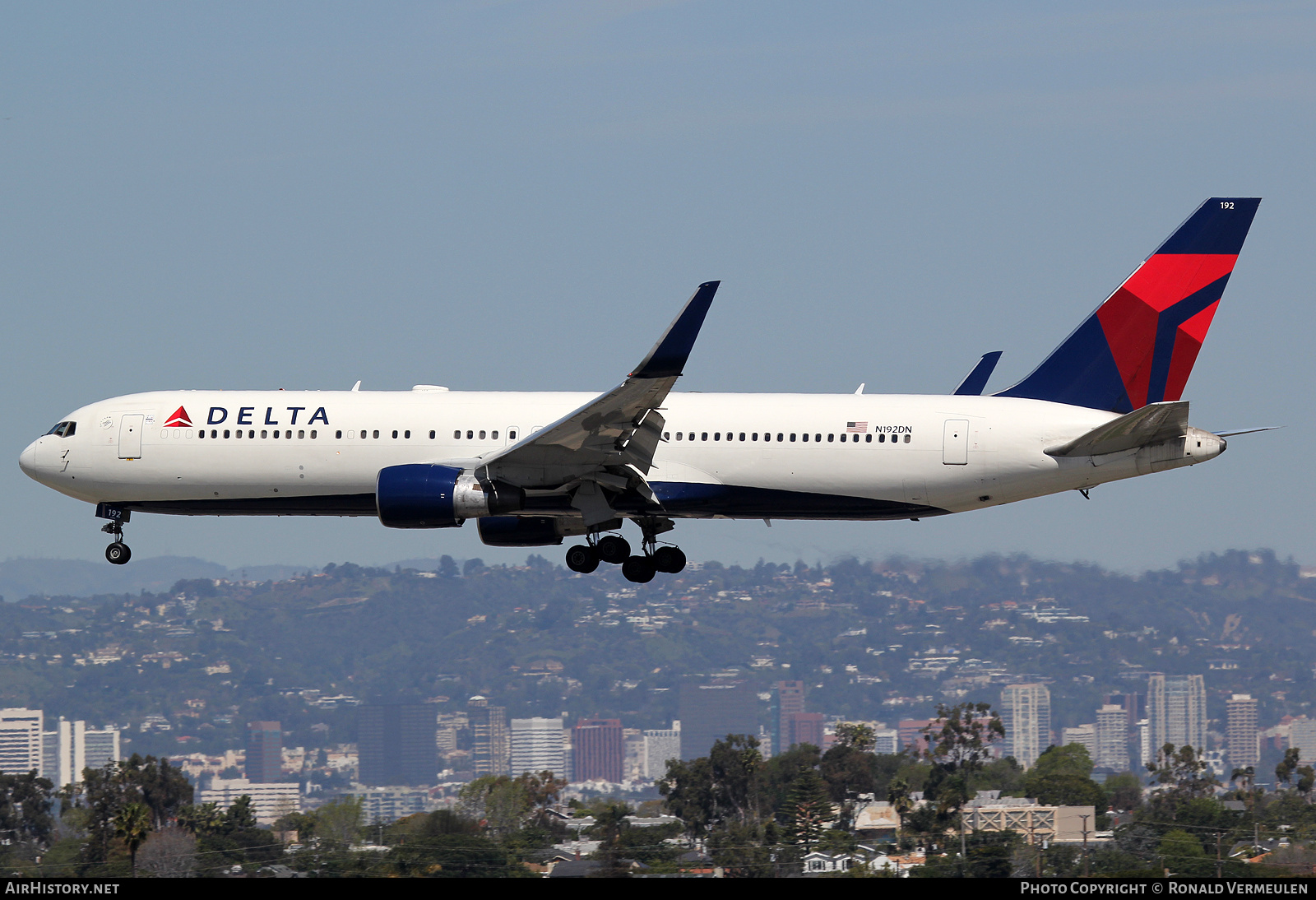 Aircraft Photo of N192DN | Boeing 767-332/ER | Delta Air Lines | AirHistory.net #722813