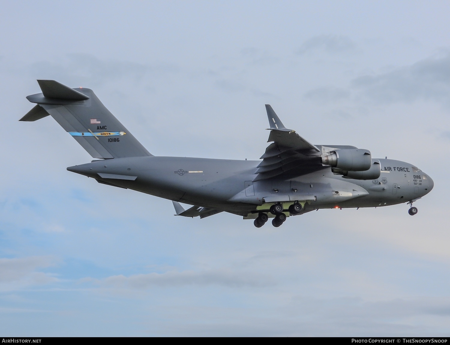 Aircraft Photo of 01-0186 / 10186 | Boeing C-17A Globemaster III | USA - Air Force | AirHistory.net #722866
