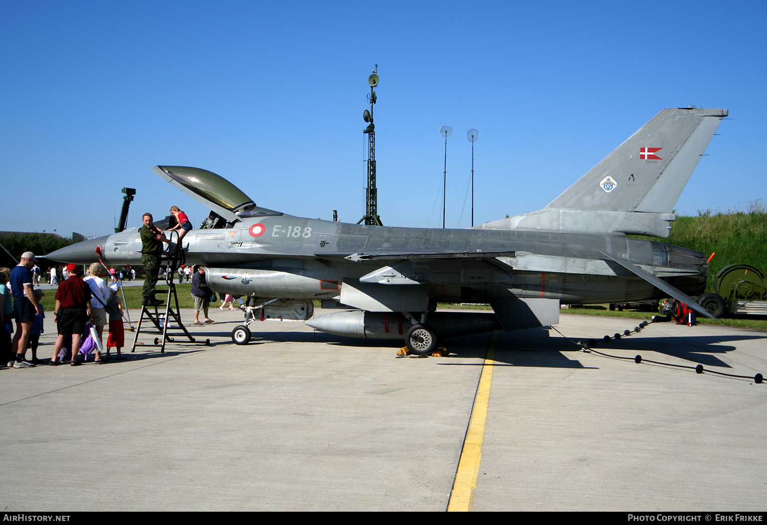 Aircraft Photo of E-188 | General Dynamics F-16AM Fighting Falcon | Denmark - Air Force | AirHistory.net #723064
