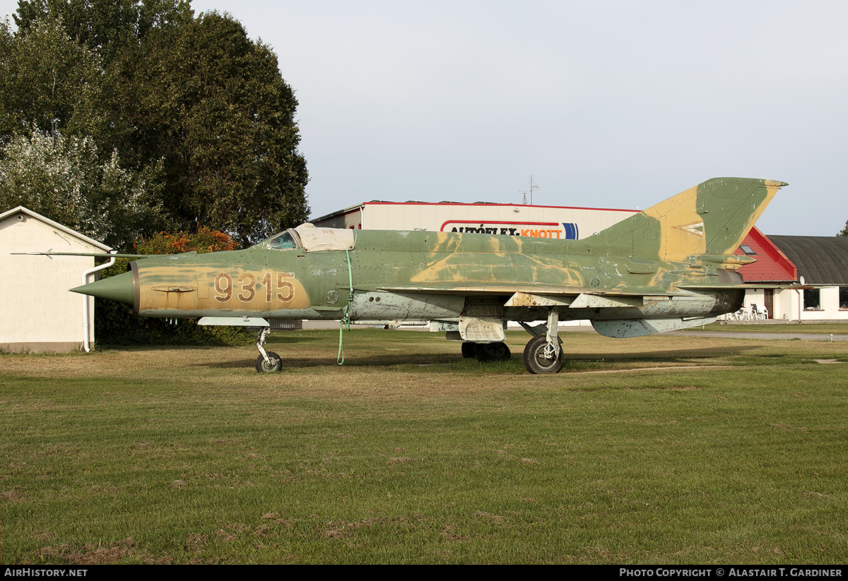 Aircraft Photo of 9315 | Mikoyan-Gurevich MiG-21MF | Hungary - Air Force | AirHistory.net #723094
