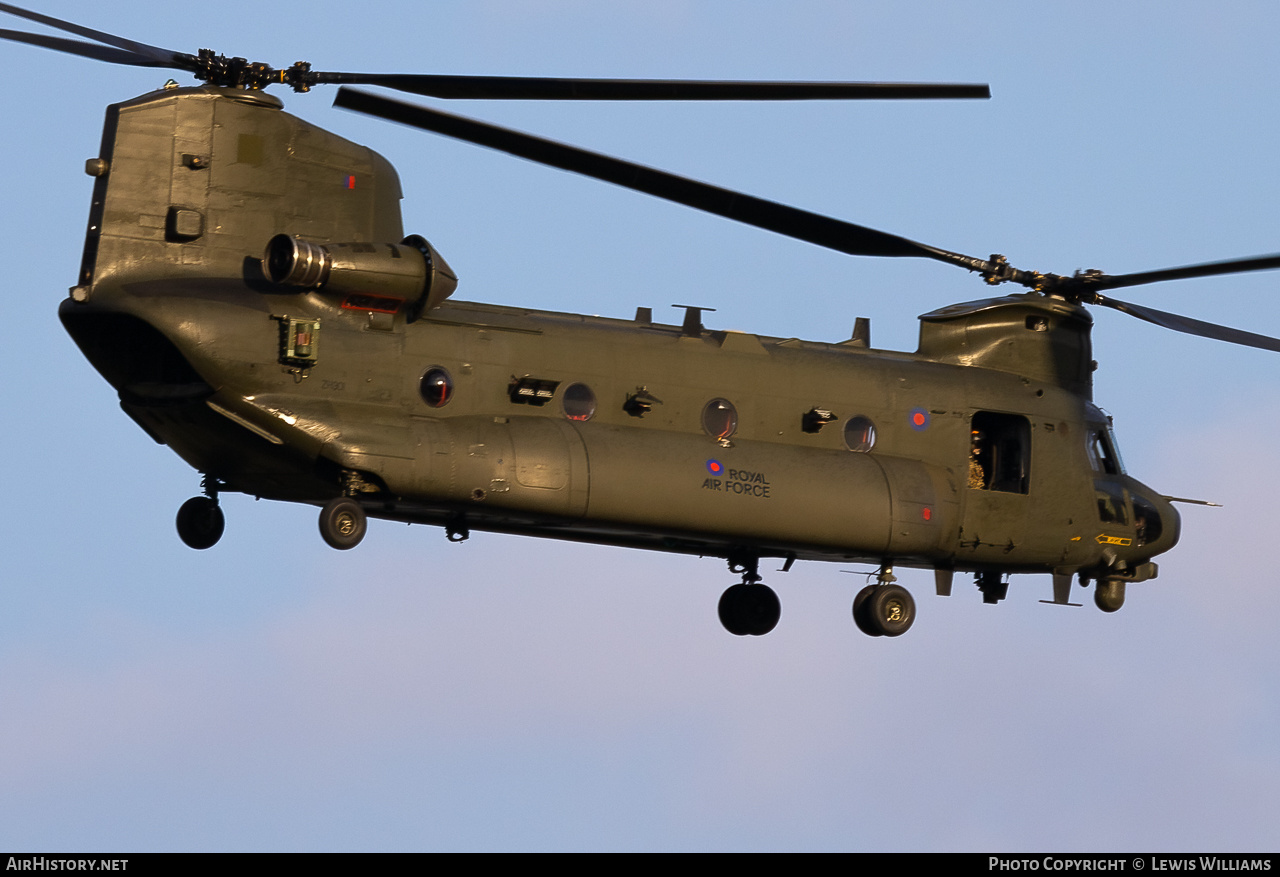 Aircraft Photo of ZH901 | Boeing Chinook HC5 (352) | UK - Air Force | AirHistory.net #723235