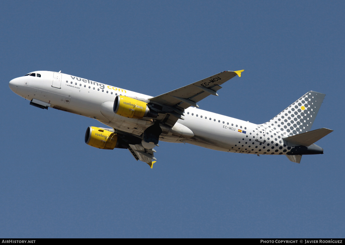 Aircraft Photo of EC-MCU | Airbus A320-214 | Vueling Airlines | AirHistory.net #723241
