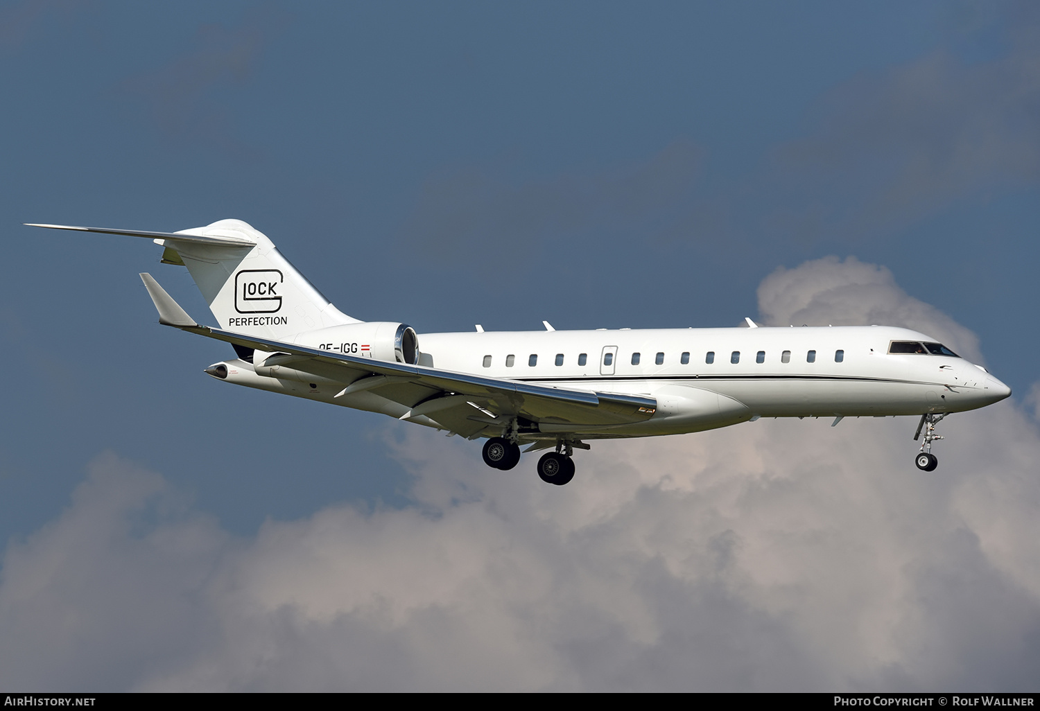 Aircraft Photo of OE-IGG | Bombardier Global Express XRS (BD-700-1A10) | Glock Aviation | AirHistory.net #723324