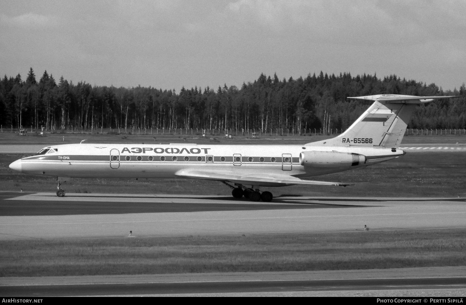 Aircraft Photo of RA-65566 | Tupolev Tu-134AK | Aeroflot | AirHistory.net #723797