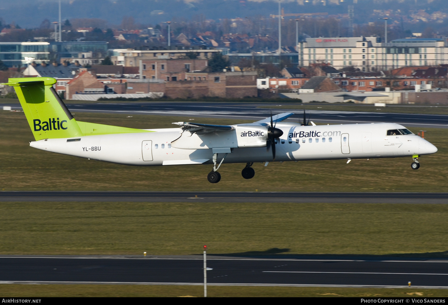 Aircraft Photo of YL-BBU | Bombardier DHC-8-402 Dash 8 | AirBaltic | AirHistory.net #724195