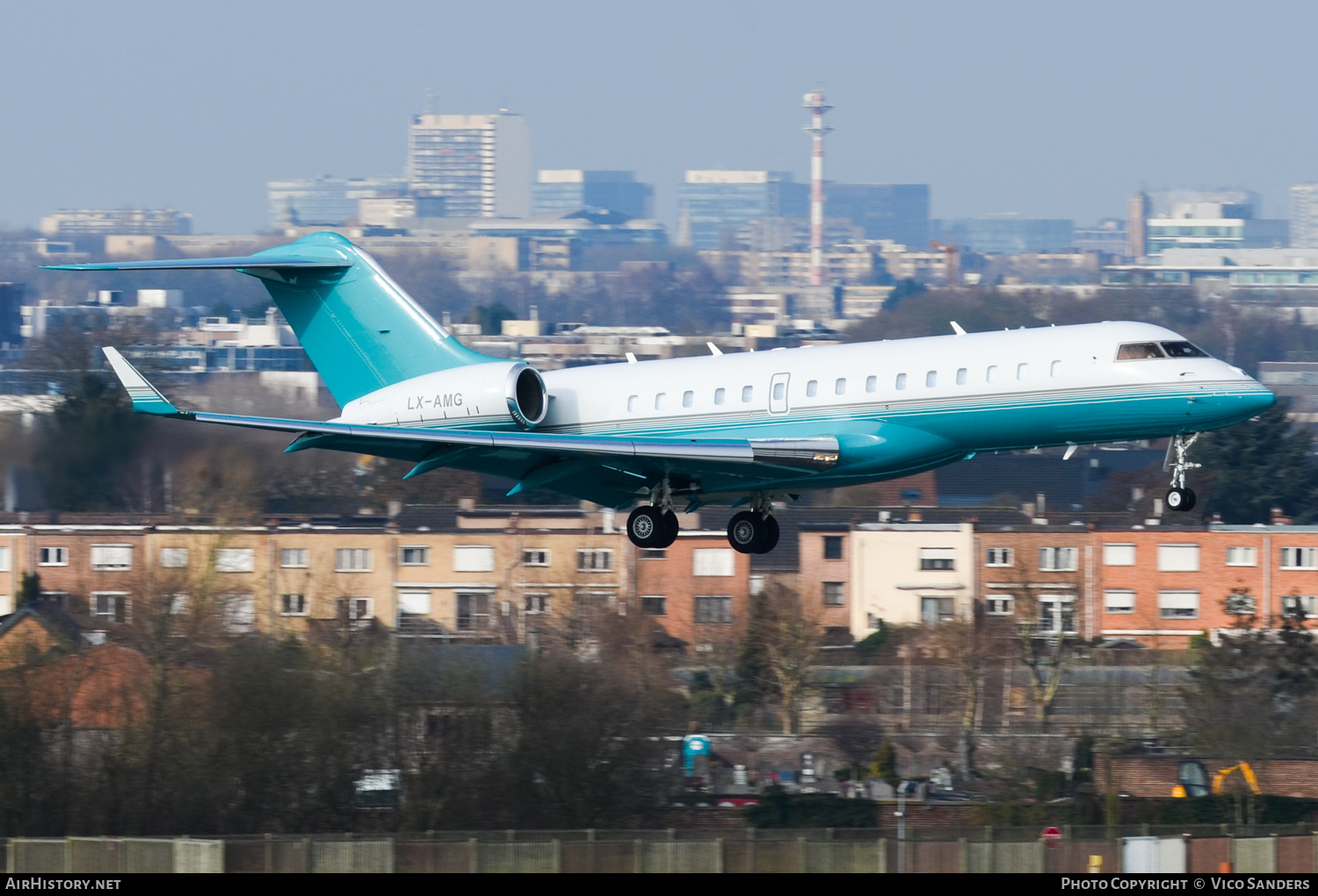 Aircraft Photo of LX-AMG | Bombardier Global Express (BD-700-1A10) | AirHistory.net #724214