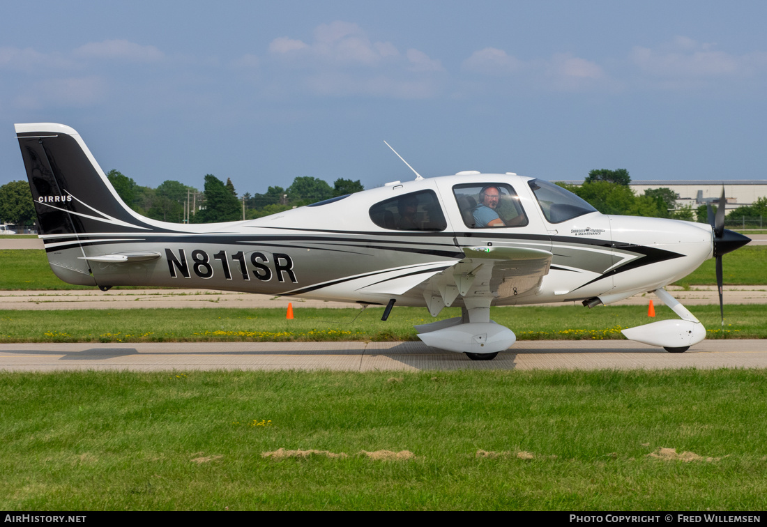 Aircraft Photo of N811SR | Cirrus SR-22 G2 | Sarasota Avionics & Maintenance | AirHistory.net #724239
