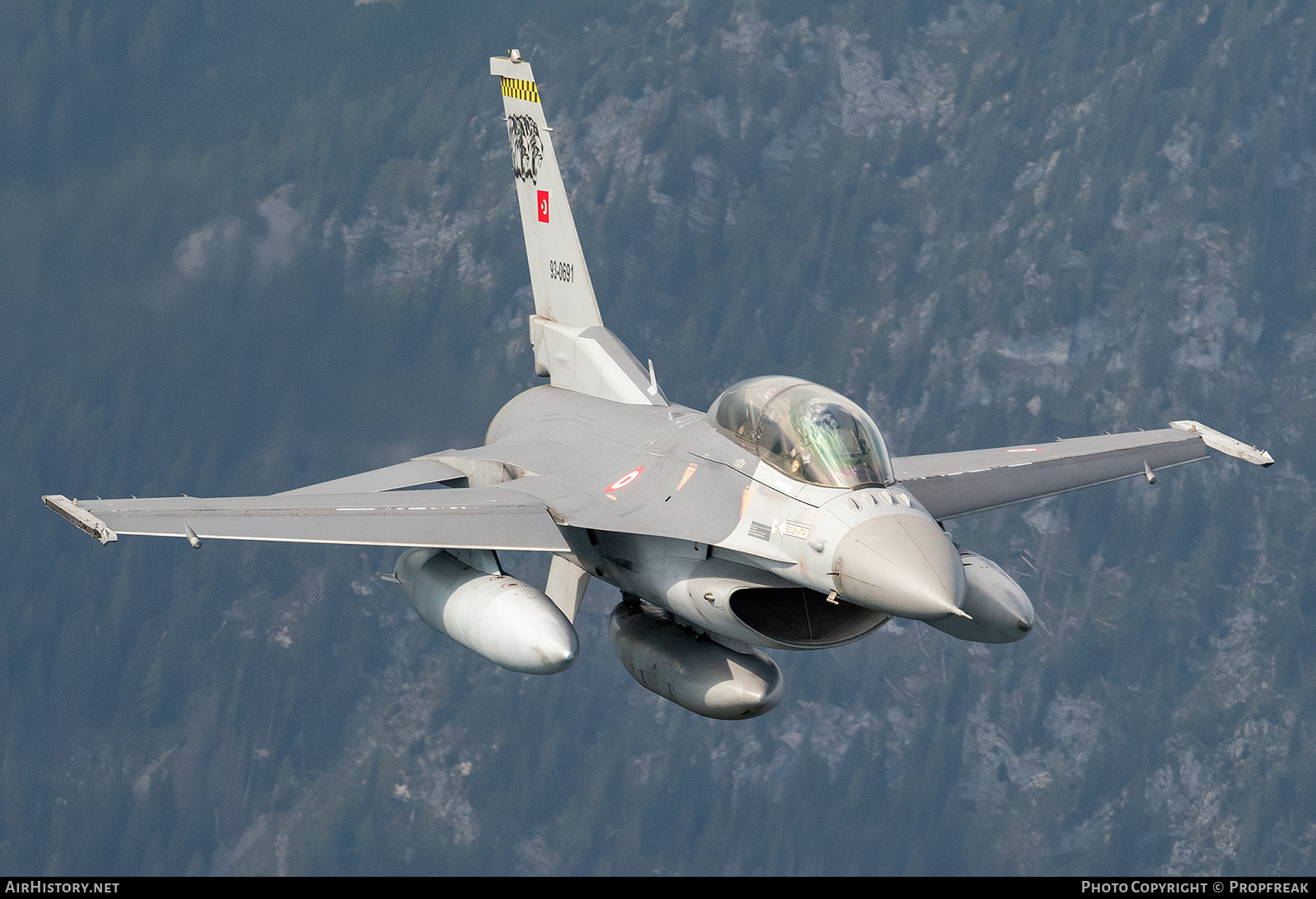 Aircraft Photo of 93-0691 | General Dynamics F-16D Fighting Falcon | Turkey - Air Force | AirHistory.net #724252