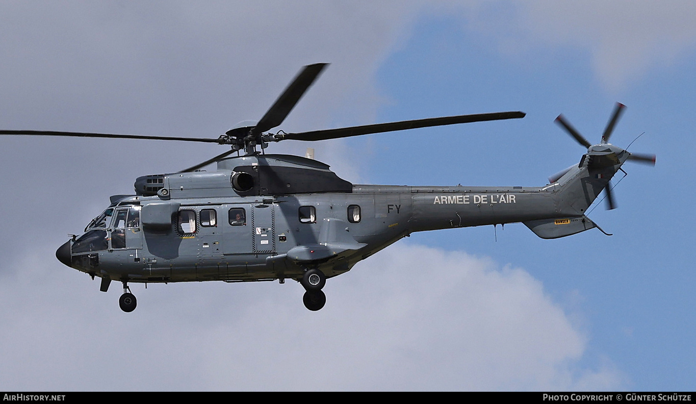 Aircraft Photo of 2233 | Aerospatiale AS-332L1 Super Puma | France - Air Force | AirHistory.net #724253