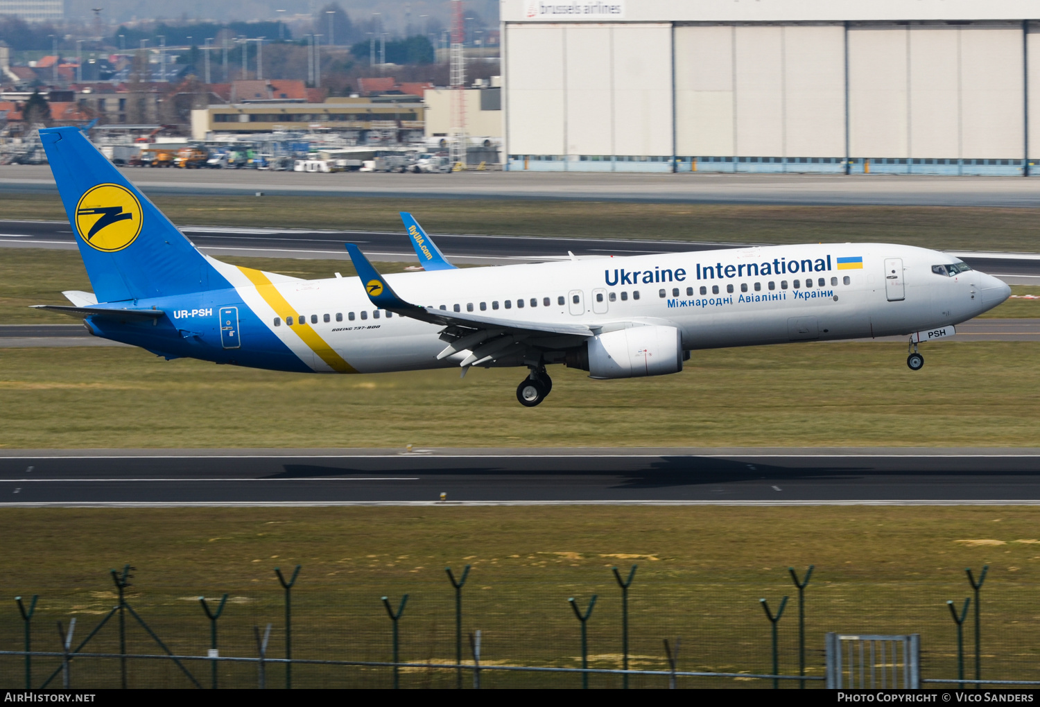 Aircraft Photo of UR-PSH | Boeing 737-85R | Ukraine International Airlines | AirHistory.net #724300