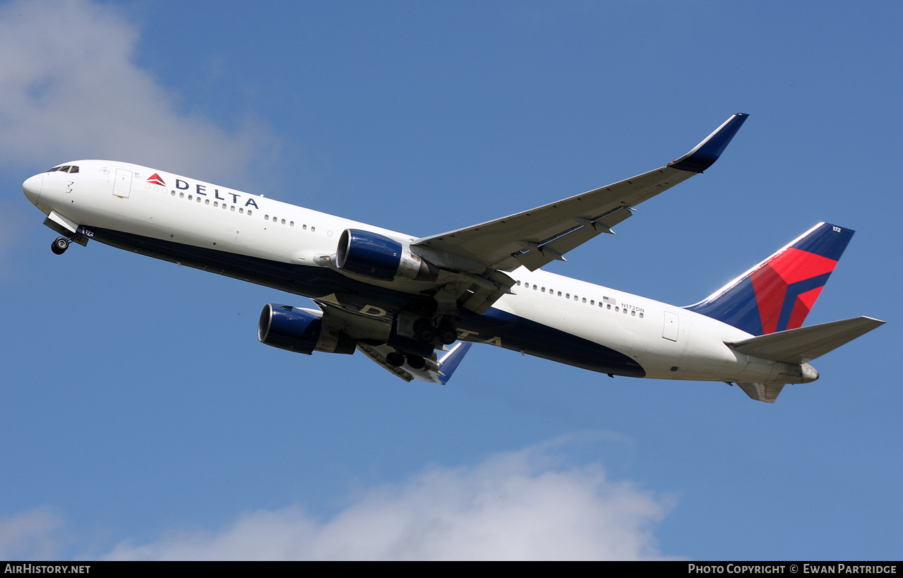 Aircraft Photo of N172DN | Boeing 767-332/ER | Delta Air Lines | AirHistory.net #724341