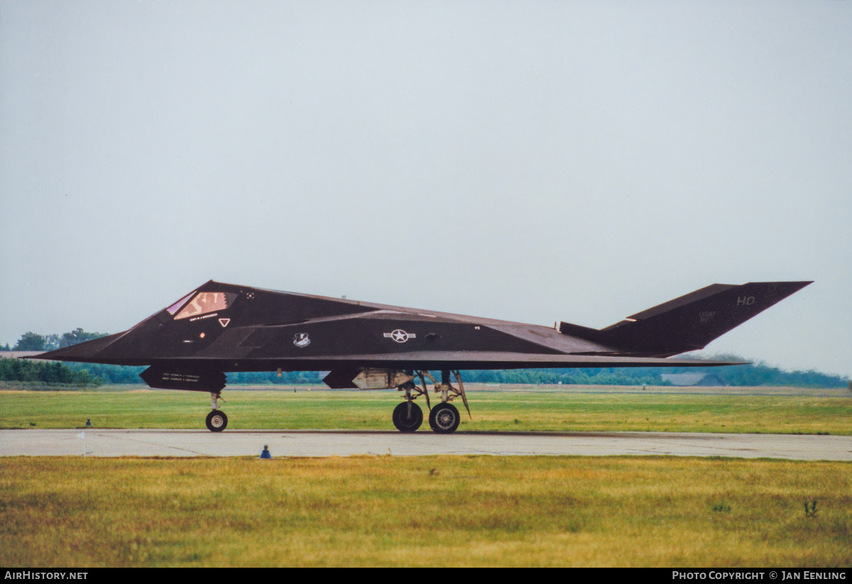 Aircraft Photo of 83-0807 / 807 | Lockheed F-117A Nighthawk | USA - Air Force | AirHistory.net #724435