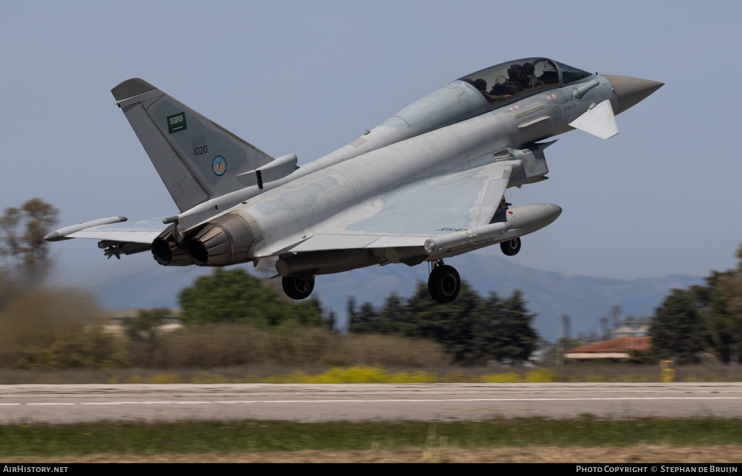 Aircraft Photo of 1020 | Eurofighter EF-2000 Typhoon T | Saudi Arabia - Air Force | AirHistory.net #724594