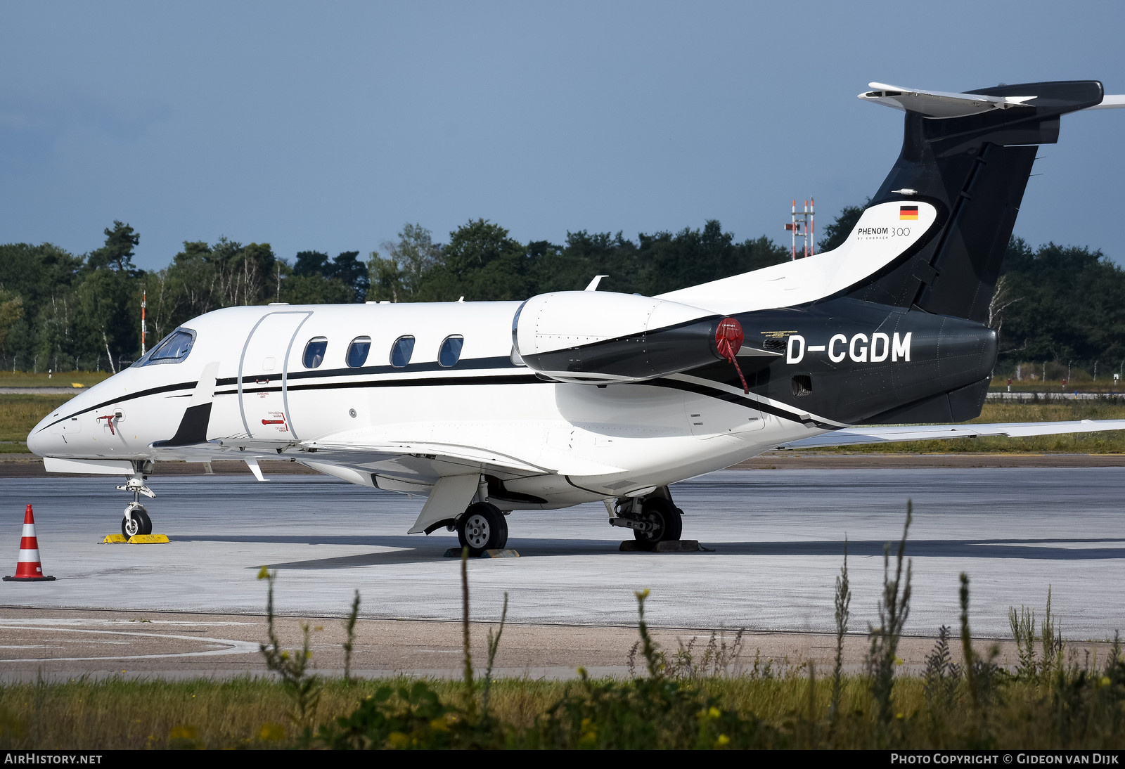 Aircraft Photo of D-CGDM | Embraer EMB-505 Phenom 300 | AirHistory.net #724597