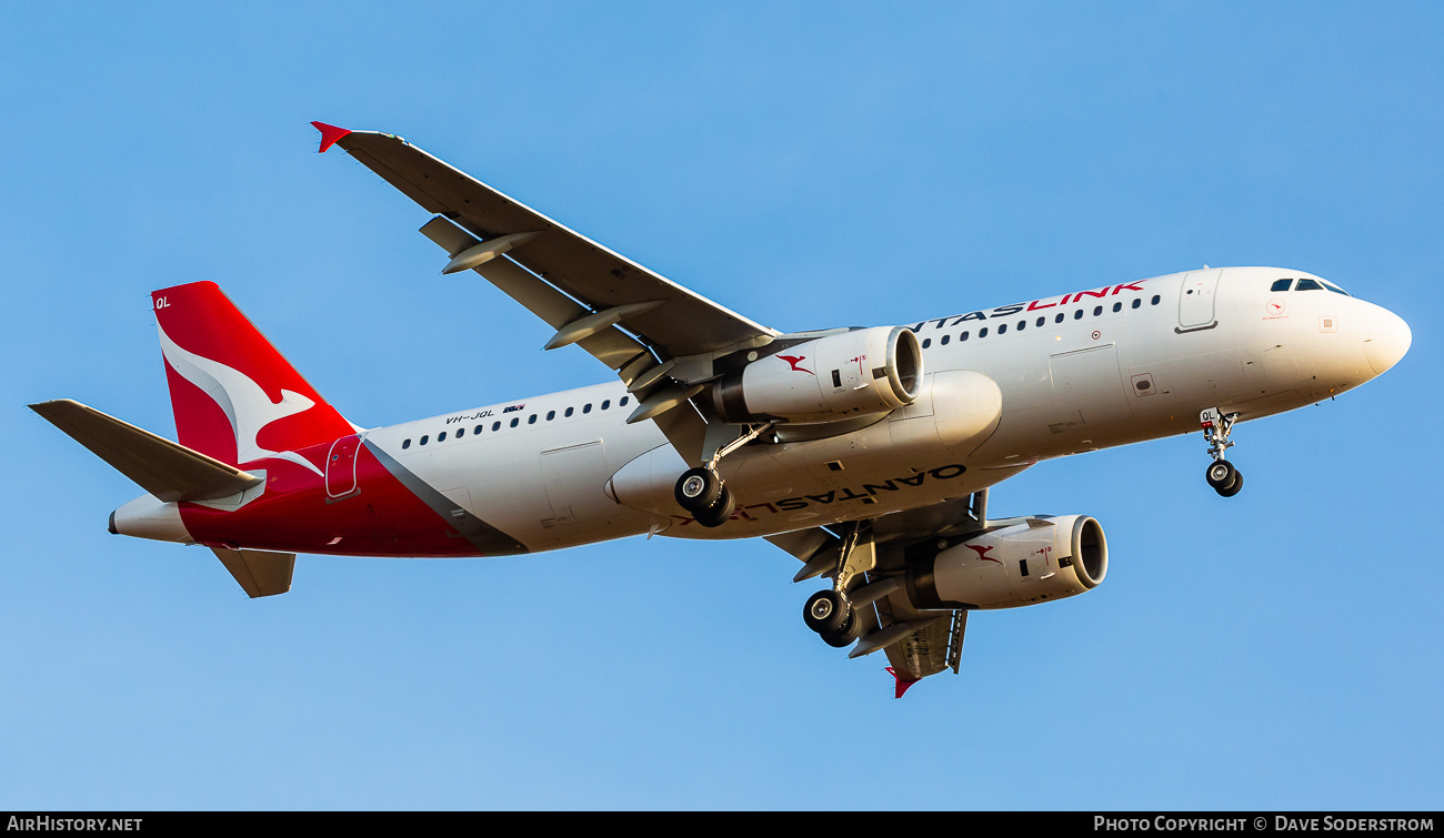 Aircraft Photo of VH-JQL | Airbus A320-232 | QantasLink | AirHistory.net #724678