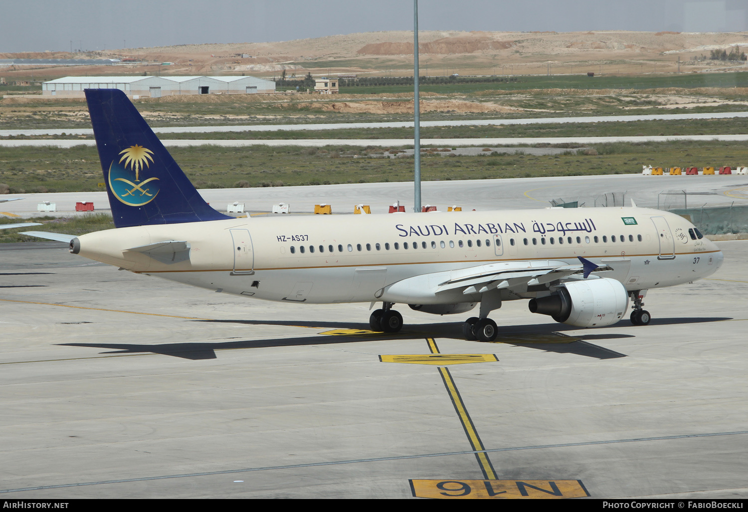 Aircraft Photo of HZ-AS37 | Airbus A320-214 | Saudi Arabian Airlines | AirHistory.net #724949