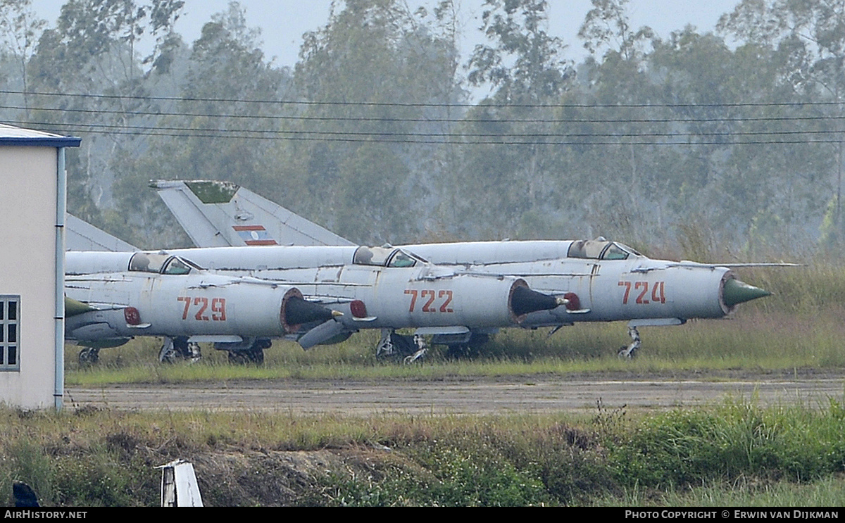 Aircraft Photo of 724 | Mikoyan-Gurevich MiG-21bis | Laos - Air Force | AirHistory.net #725035