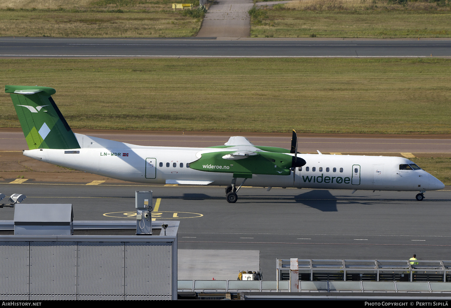Aircraft Photo of LN-WDR | Bombardier DHC-8-402 Dash 8 | Widerøe | AirHistory.net #725045