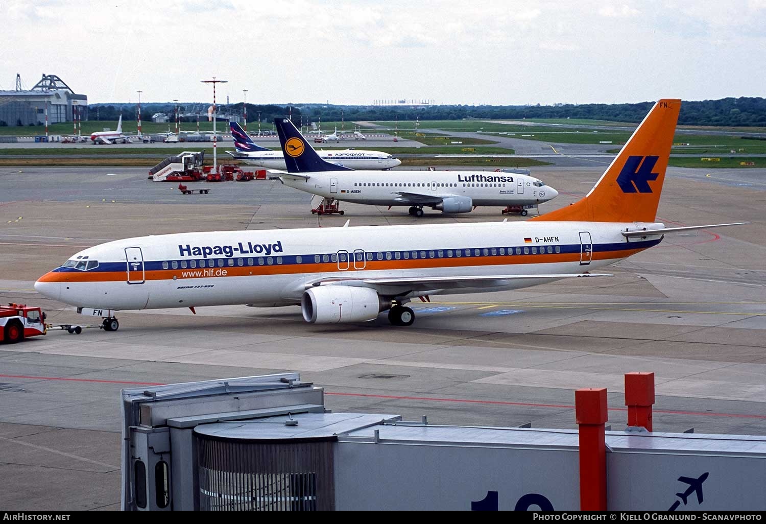 Aircraft Photo of D-AHFN | Boeing 737-8K5 | Hapag-Lloyd | AirHistory.net #725057