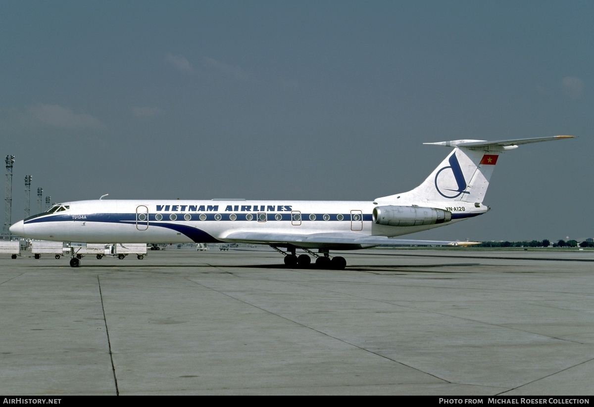 Aircraft Photo of VN-A128 | Tupolev Tu-134AK | Vietnam Airlines | AirHistory.net #725245