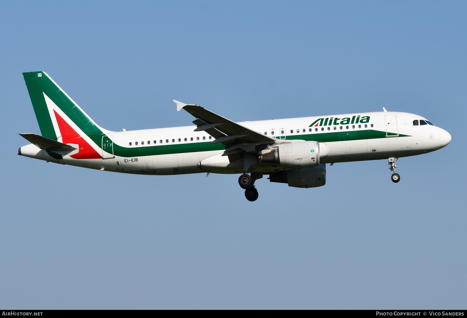 Aircraft Photo of EI-EIB | Airbus A320-216 | Alitalia | AirHistory.net #725261