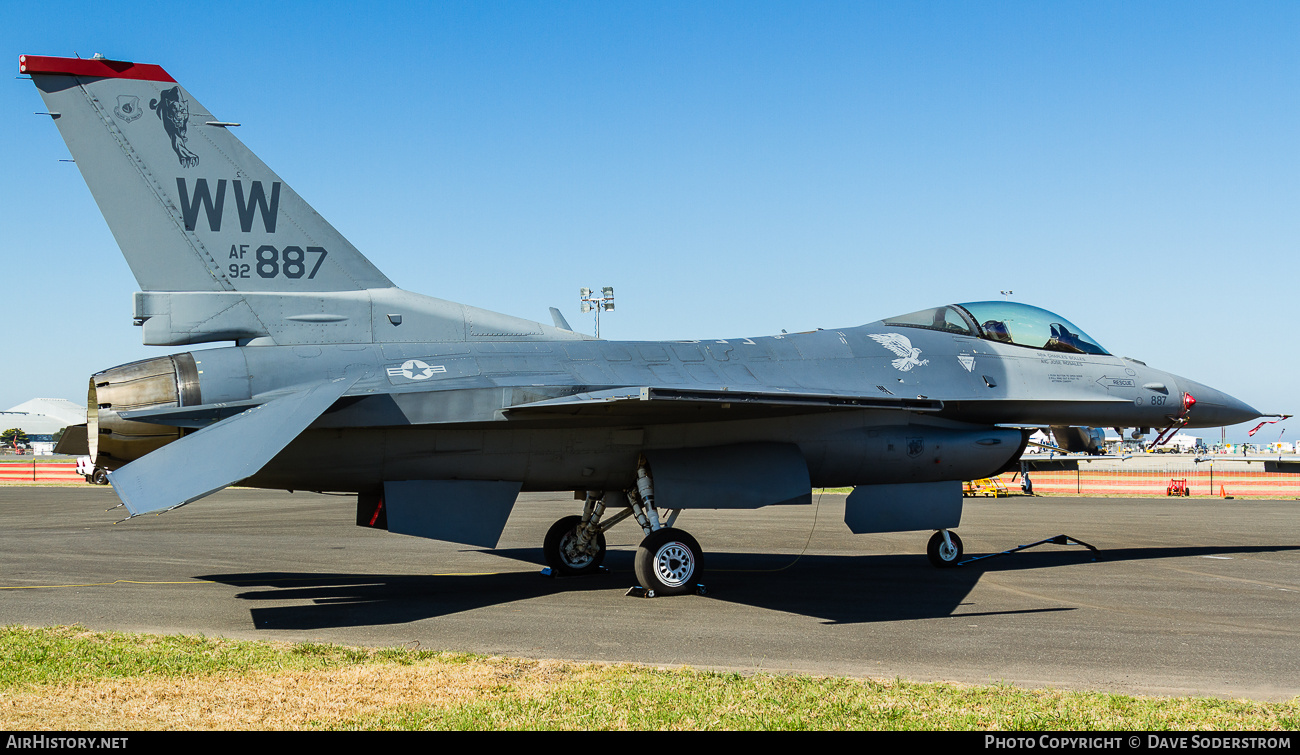 Aircraft Photo of 92-3887 / AF92-887 | Lockheed F-16CM Fighting Falcon | USA - Air Force | AirHistory.net #725327