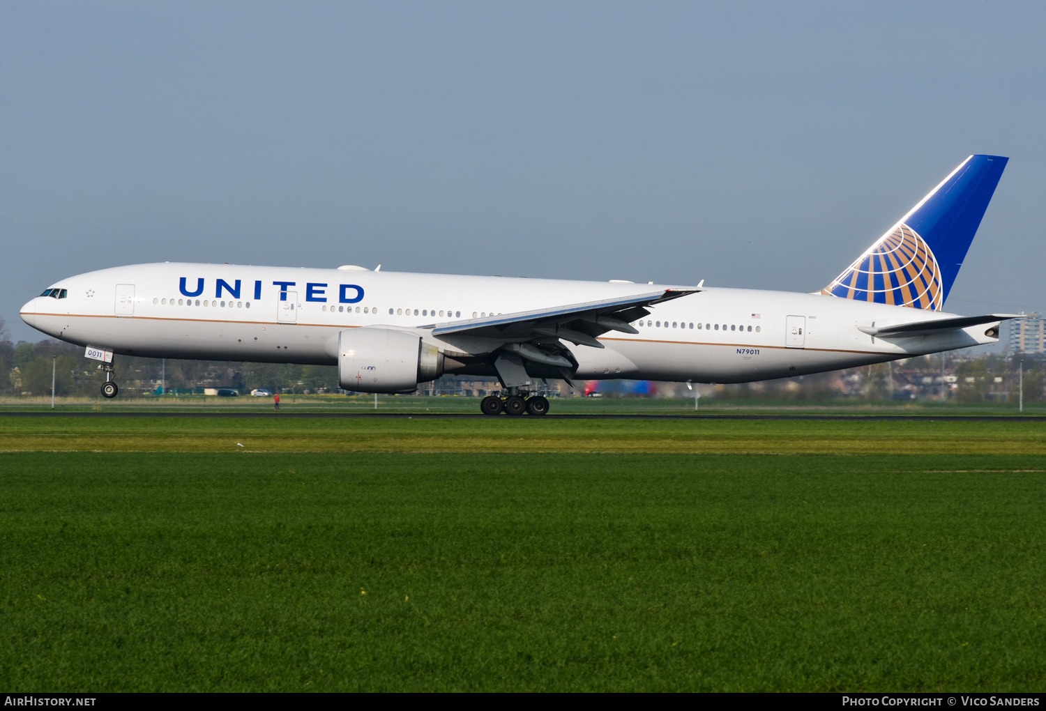 Aircraft Photo of N79011 | Boeing 777-224/ER | United Airlines | AirHistory.net #725633