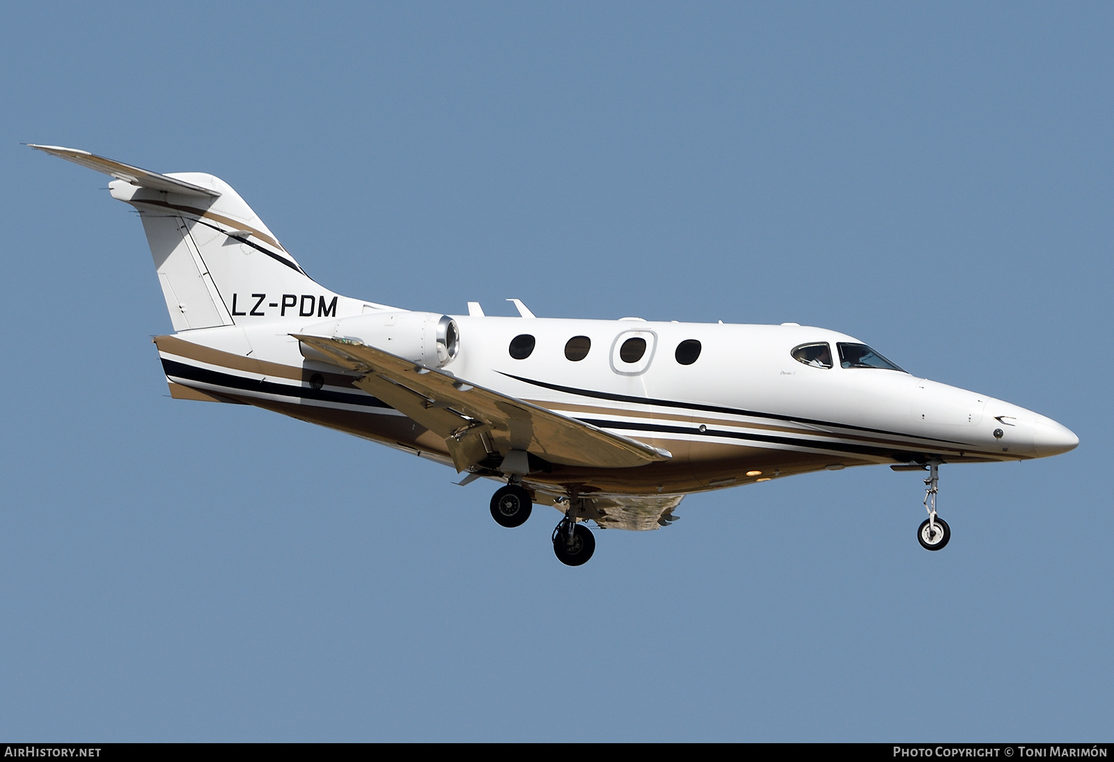 Aircraft Photo of LZ-PDM | Raytheon 390 Premier I | AirHistory.net #725674