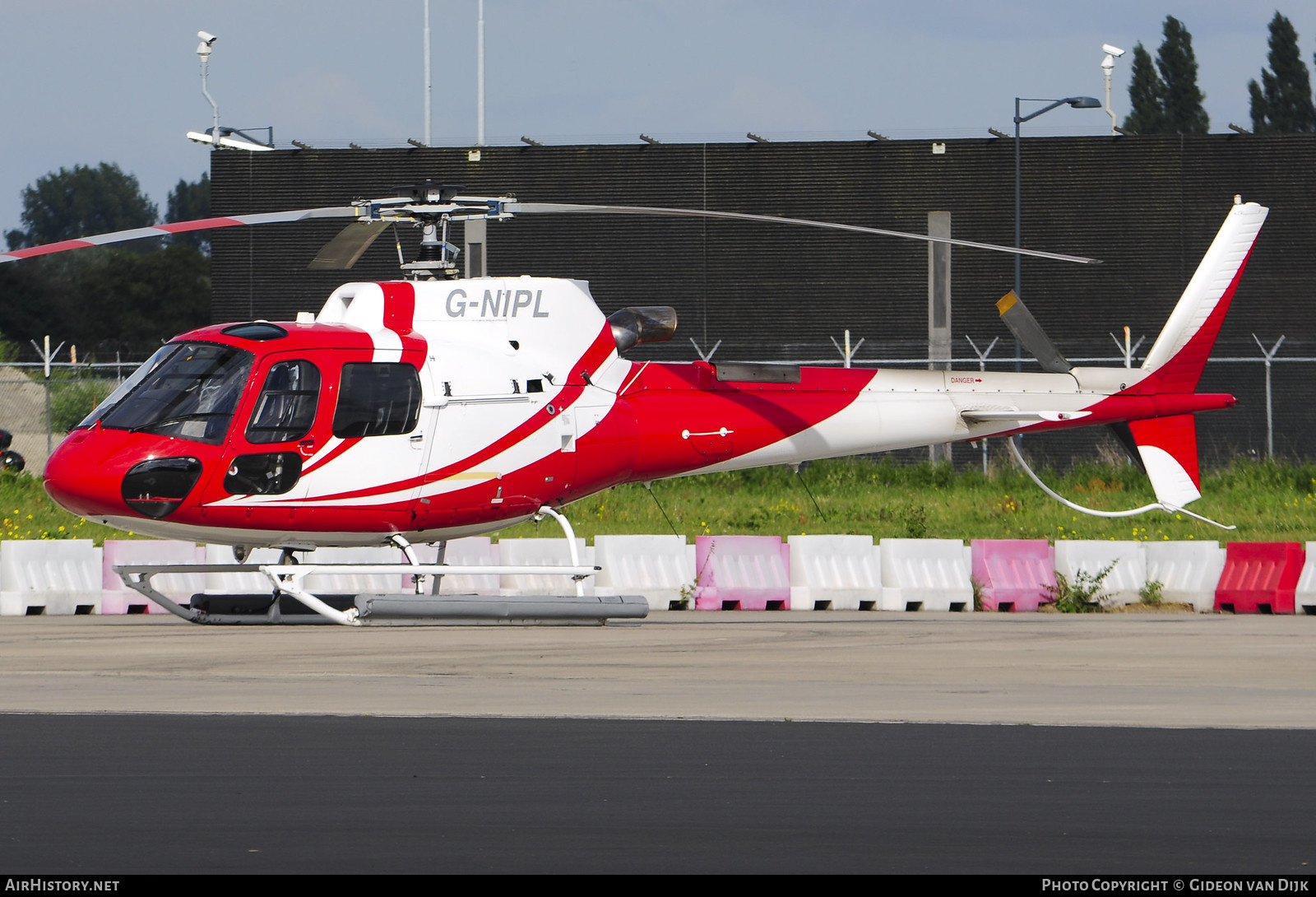 Aircraft Photo of G-NIPL | Eurocopter AS-350B-3 Ecureuil | AirHistory.net #725816