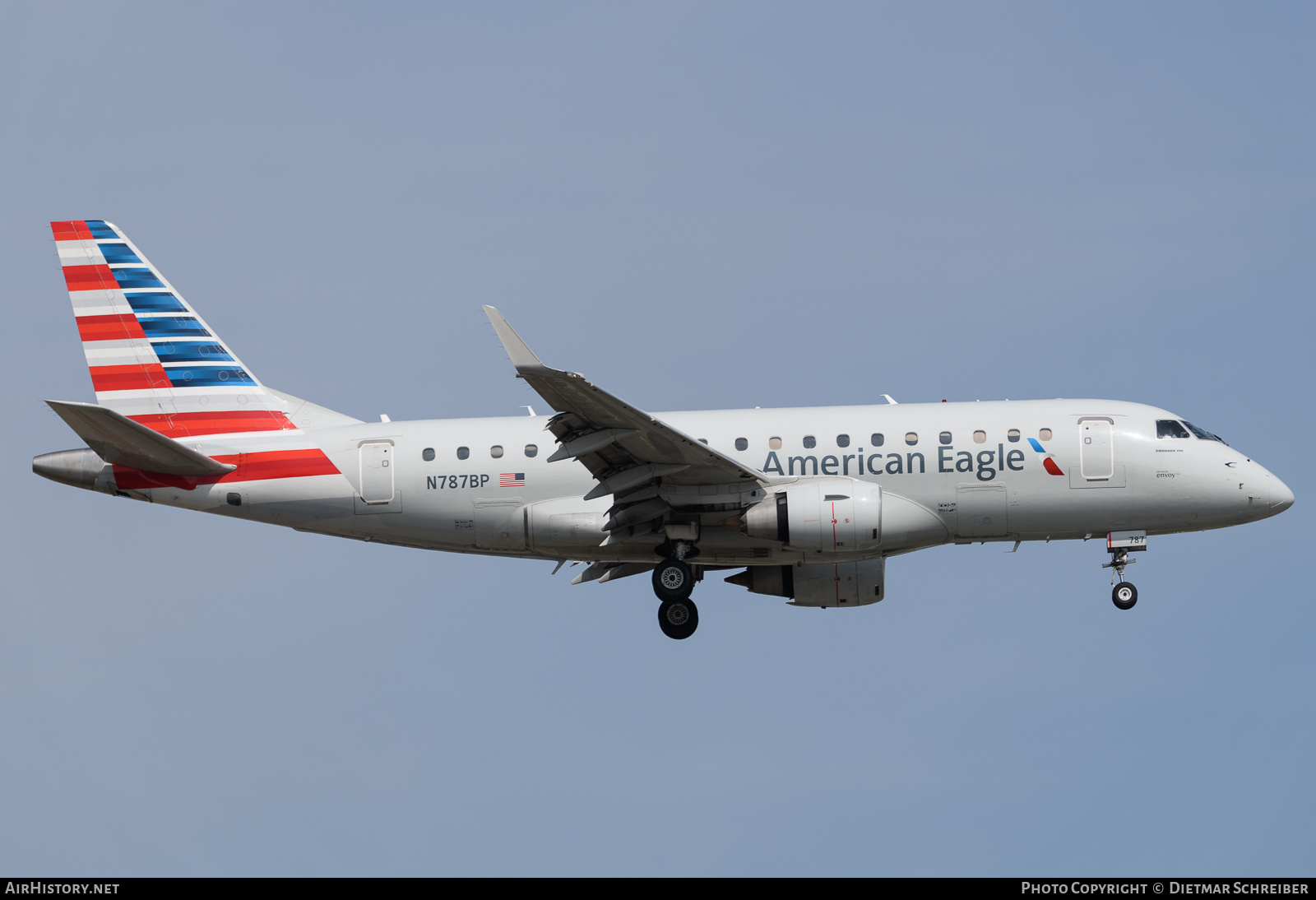 Aircraft Photo of N787BP | Embraer 170LR (ERJ-170-100LR) | American Eagle | AirHistory.net #725834