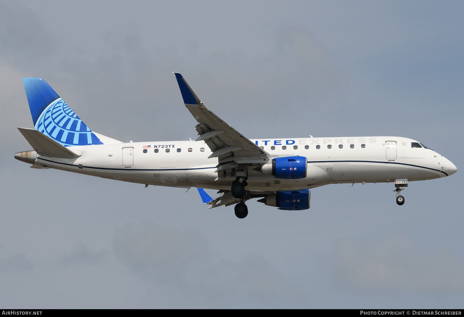 Aircraft Photo of N723YX | Embraer 175LR (ERJ-170-200LR) | United Express | AirHistory.net #725838