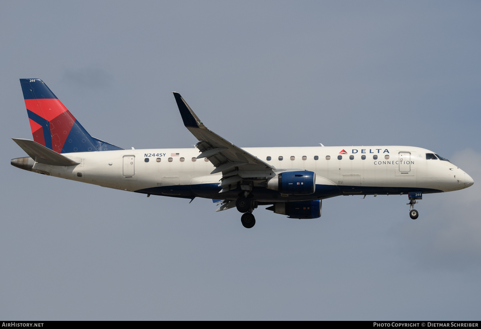 Aircraft Photo of N244SY | Embraer ERJ-175SC (ERJ-170-200SC) | Delta Connection | AirHistory.net #725847