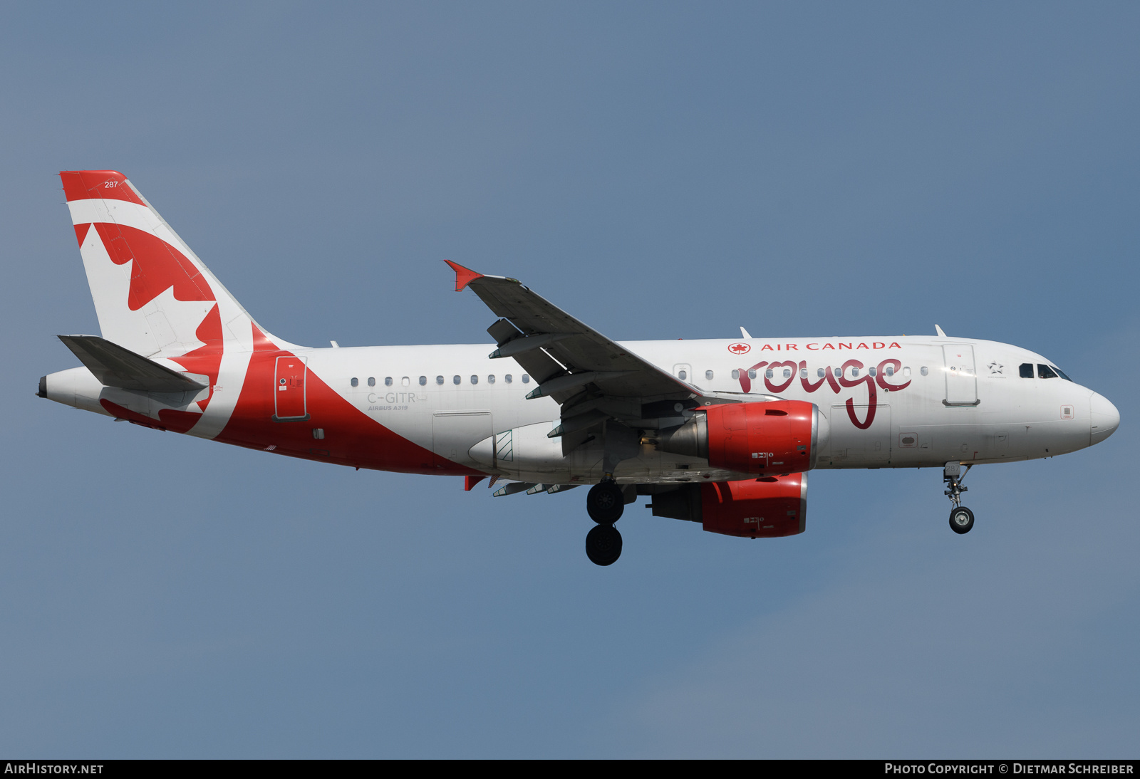Aircraft Photo of C-GITR | Airbus A319-112 | Air Canada Rouge | AirHistory.net #725896