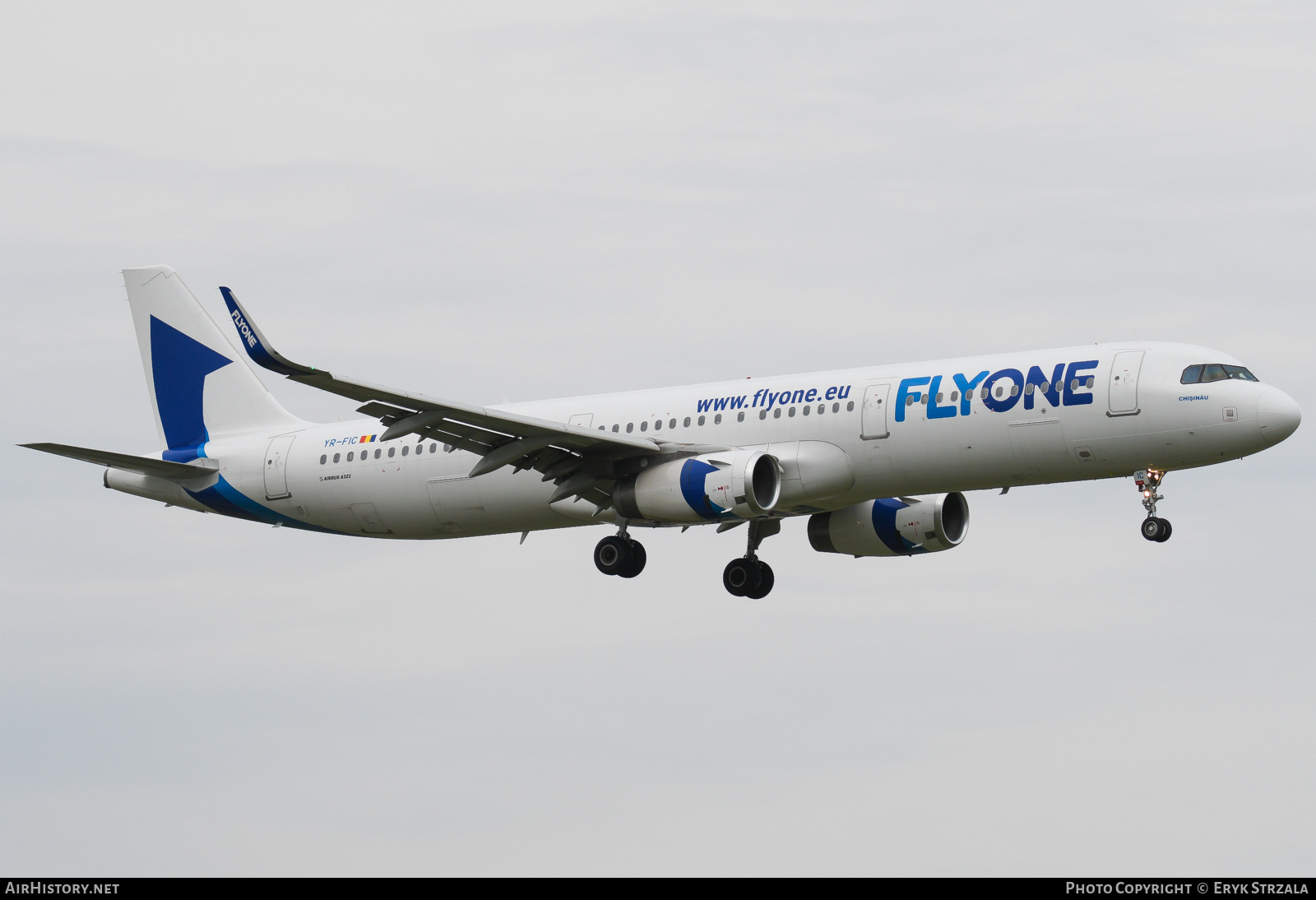 Aircraft Photo of YR-FIC | Airbus A321-231 | FlyOne | AirHistory.net #725898