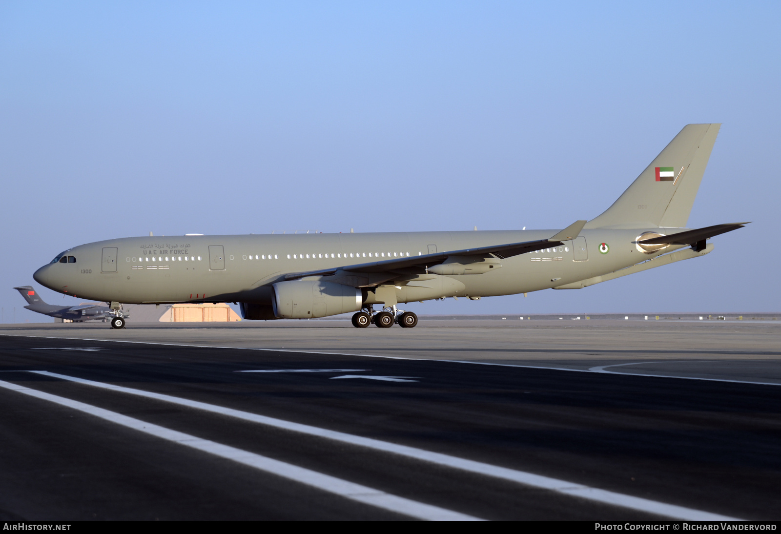 Aircraft Photo of 1300 | Airbus A330-243MRTT | United Arab Emirates - Air Force | AirHistory.net #725908