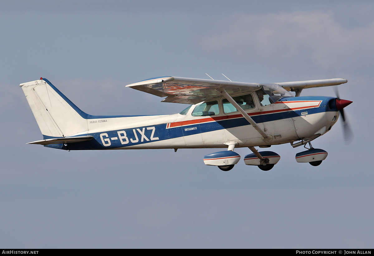 Aircraft Photo of G-BJXZ | Cessna 172N Skyhawk | AirHistory.net #726096