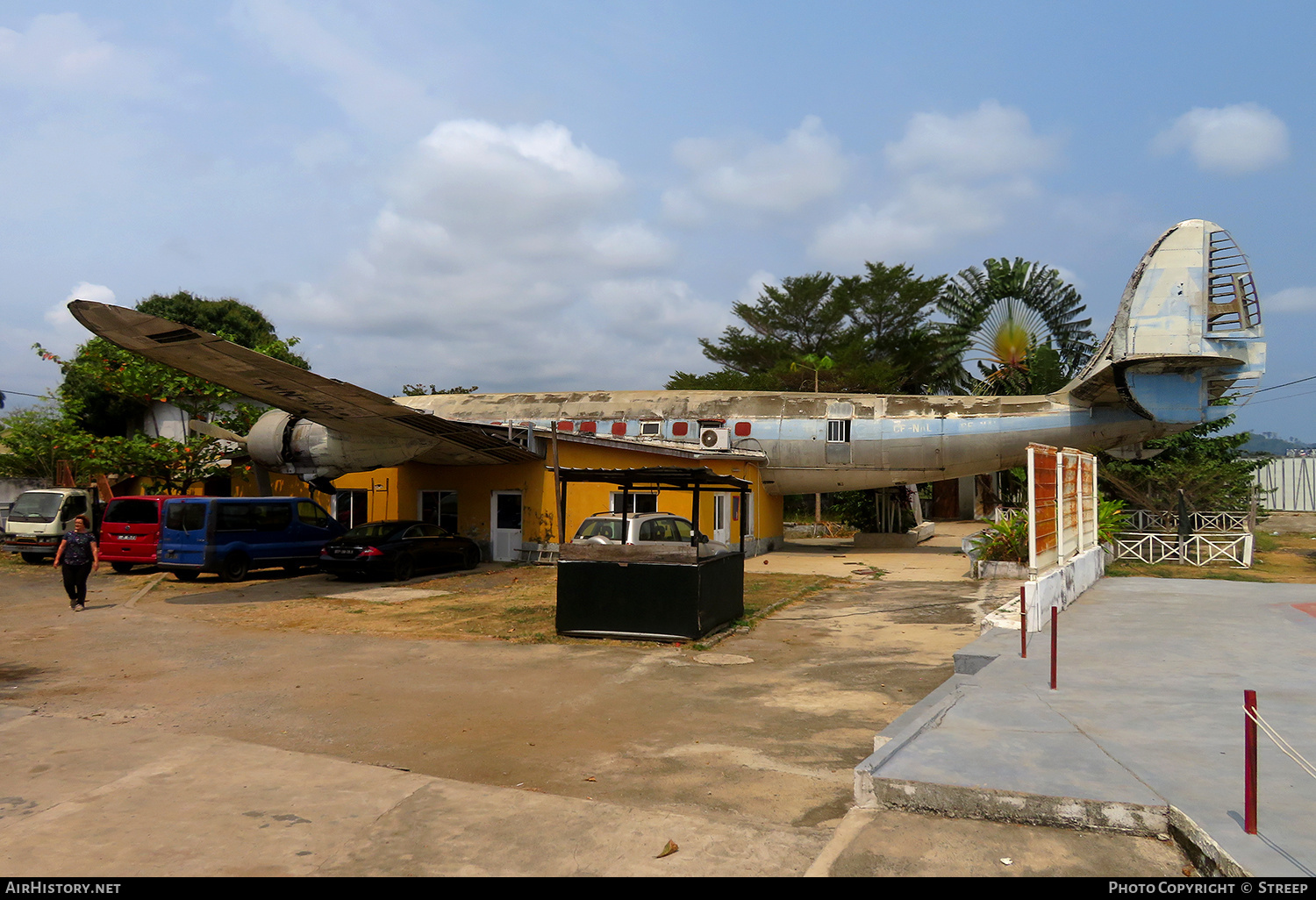 Aircraft Photo of CF-NAL | Lockheed L-1049H Super Constellation | AirHistory.net #726117