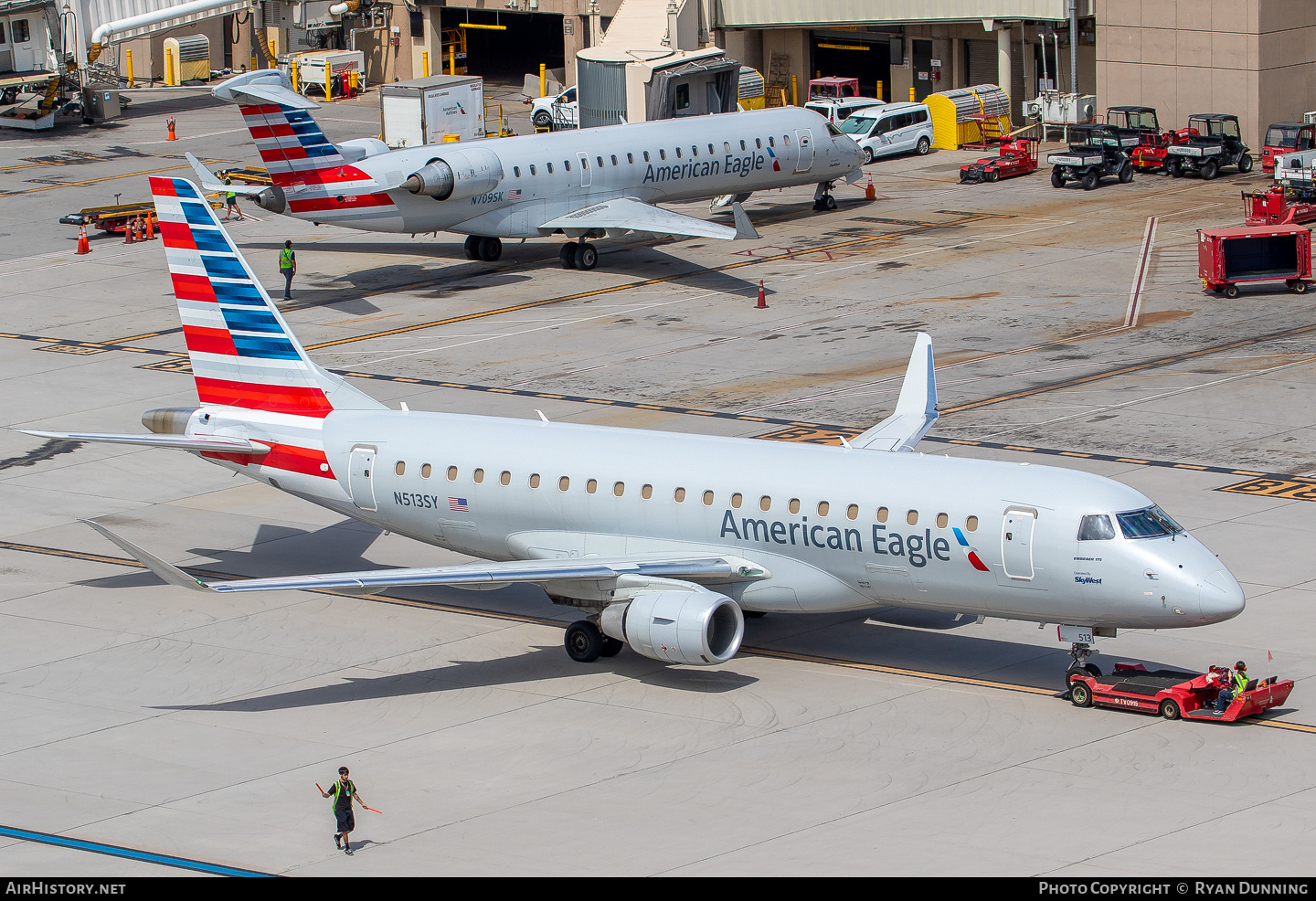 Aircraft Photo of N513SY | Embraer 175LR (ERJ-170-200LR) | American Eagle | AirHistory.net #726196