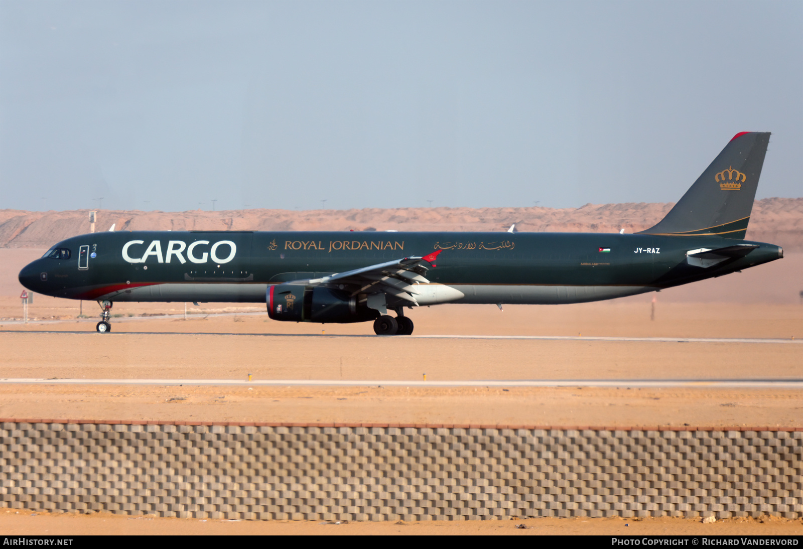 Aircraft Photo of JY-RAZ | Airbus A321-231/P2F | Royal Jordanian Airlines Cargo | AirHistory.net #726220
