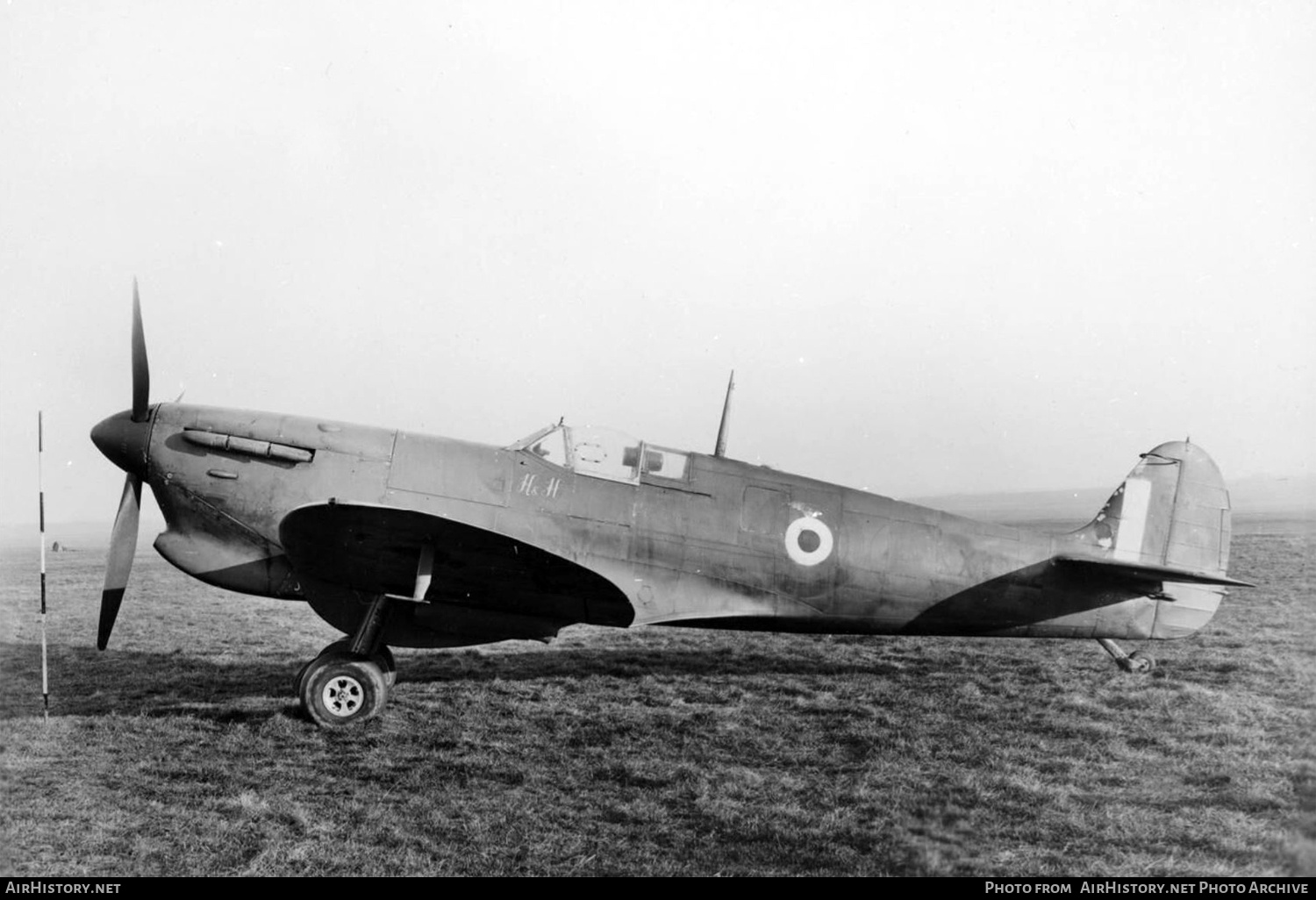 Aircraft Photo of X4922 | Supermarine 349 Spitfire F5A | UK - Air Force | AirHistory.net #726554