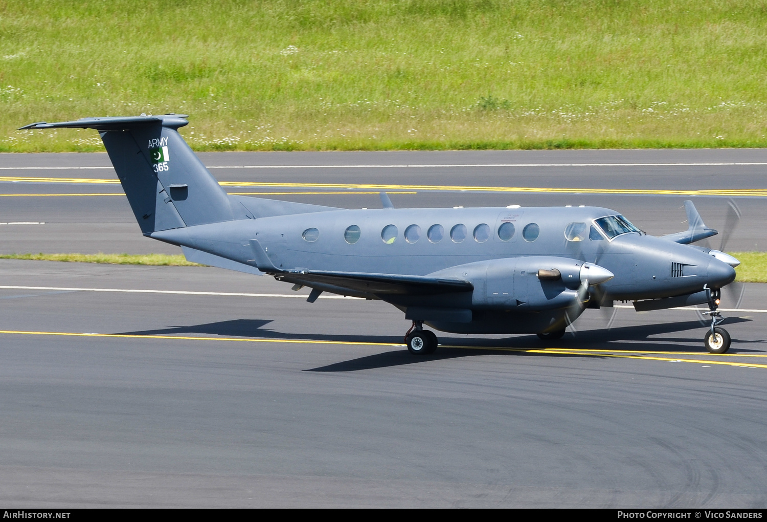 Aircraft Photo of 365 | Beechcraft B300 King Air 350 | Pakistan - Army | AirHistory.net #726568