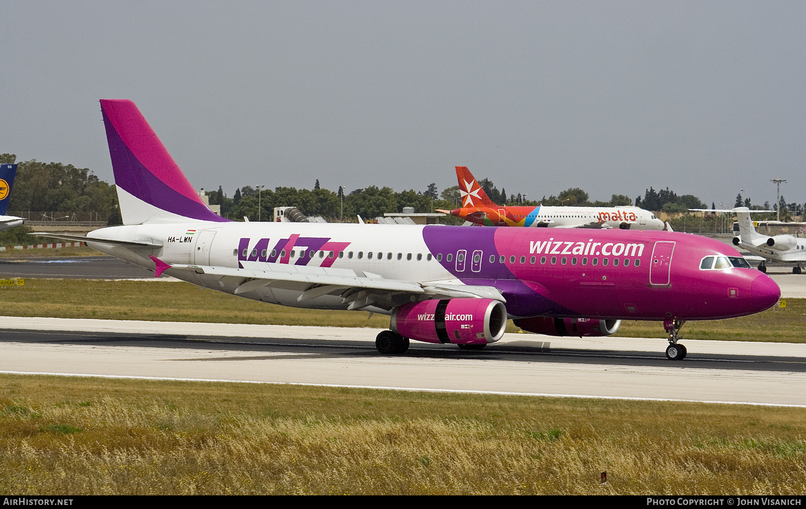 Aircraft Photo of HA-LWN | Airbus A320-232 | Wizz Air | AirHistory.net #726630