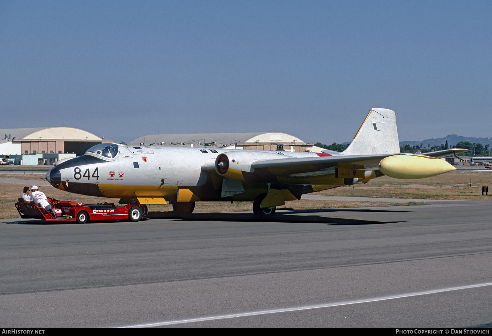 Aircraft Photo of N77844 / WJ574 | English Electric Canberra TT18 | UK - Navy | AirHistory.net #726728