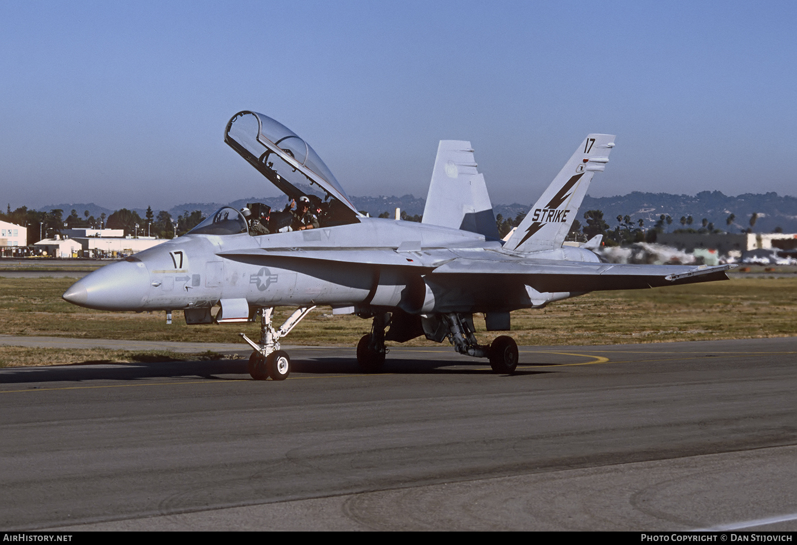 Aircraft Photo of 161707 | McDonnell Douglas F/A-18B Hornet | USA - Navy | AirHistory.net #726736