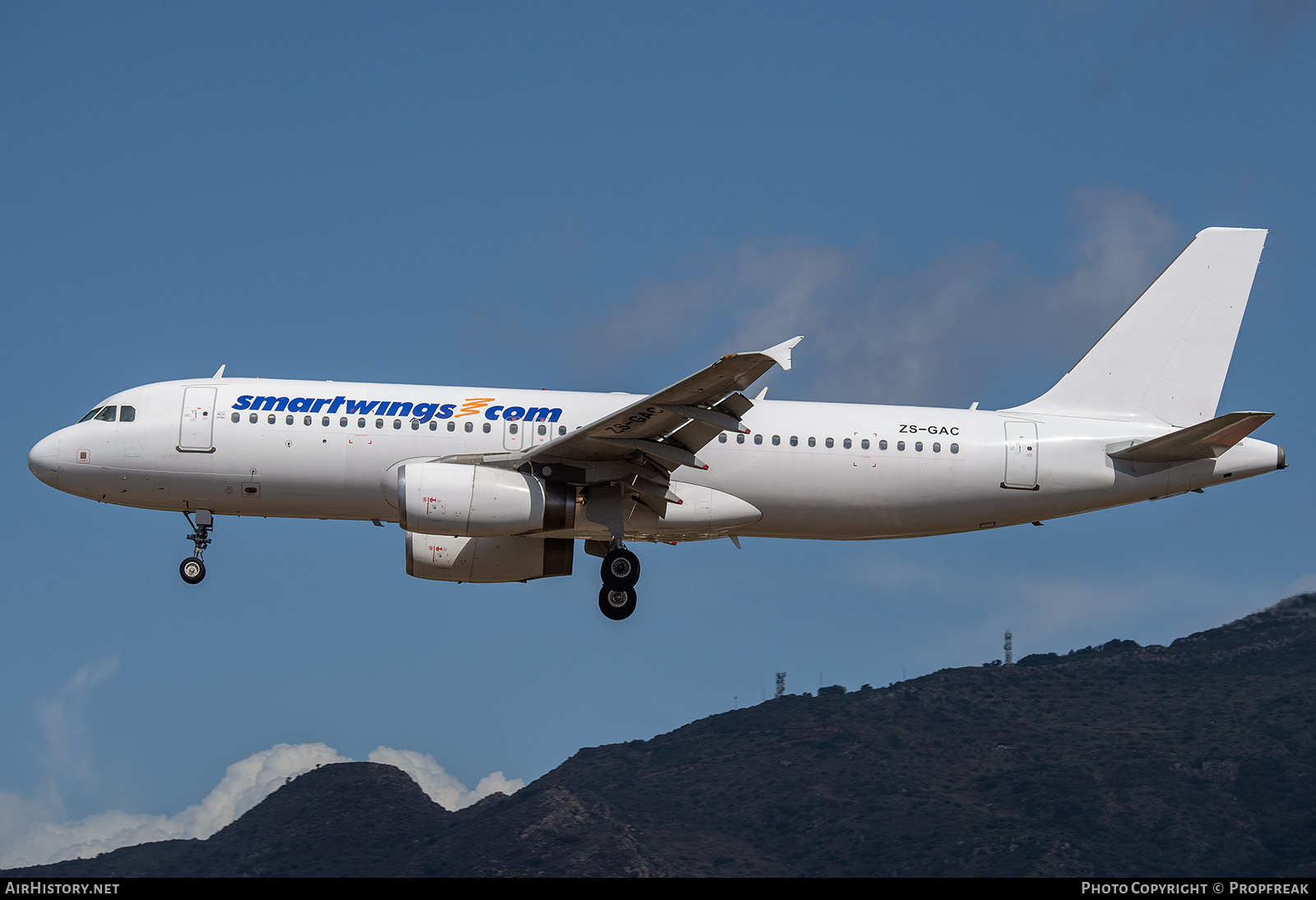 Aircraft Photo of ZS-GAC | Airbus A320-232 | Smartwings | AirHistory.net #726977