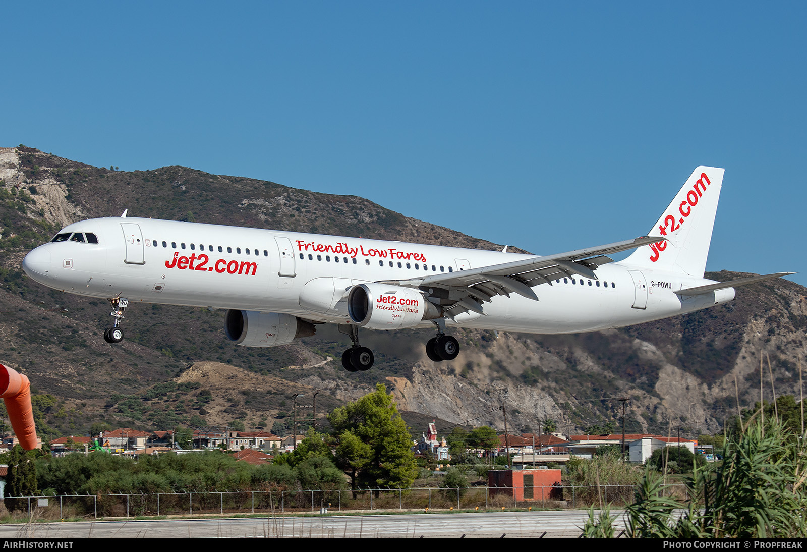 Aircraft Photo of G-POWU | Airbus A321-211 | Jet2 Holidays | AirHistory.net #727045