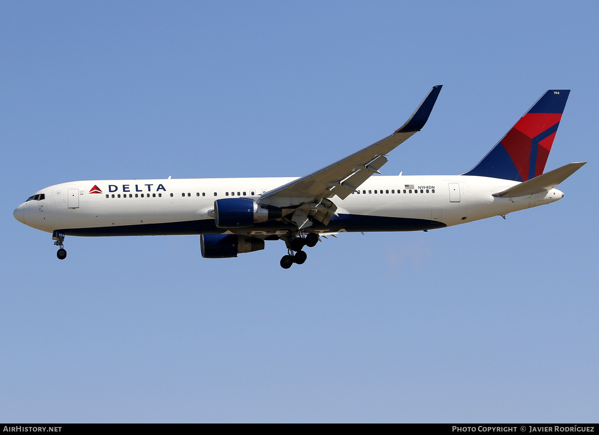 Aircraft Photo of N194DN | Boeing 767-332/ER | Delta Air Lines | AirHistory.net #727124