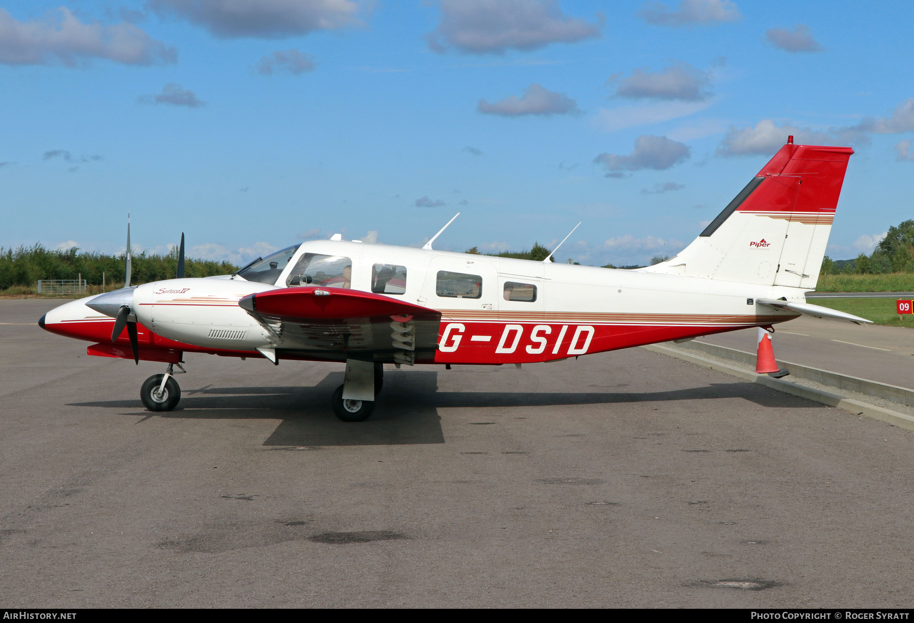 Aircraft Photo of G-DSID | Piper PA-34-220T Seneca IV | AirHistory.net #727251
