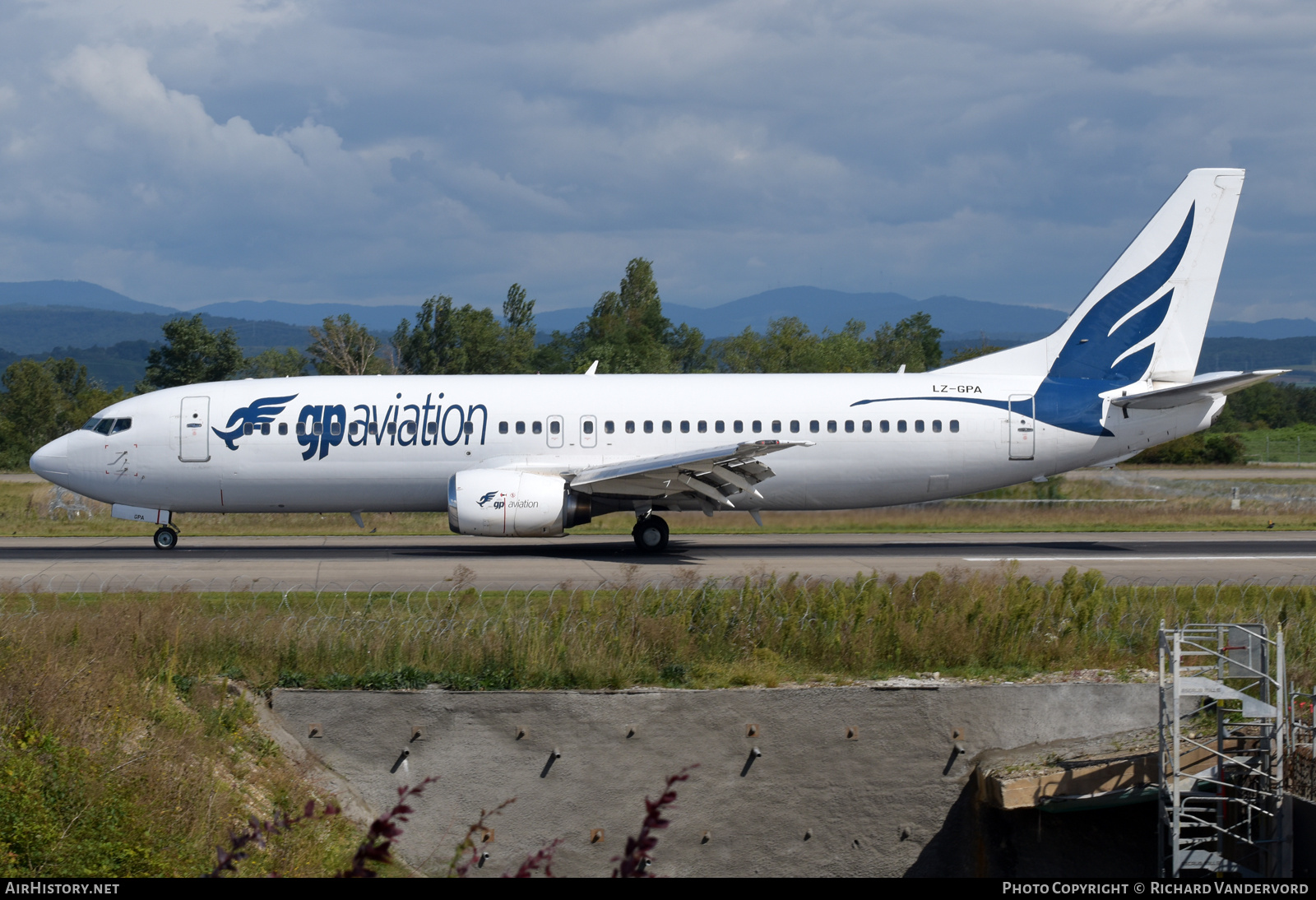 Aircraft Photo of LZ-GPA | Boeing 737-430 | GP Aviation | AirHistory.net #727331